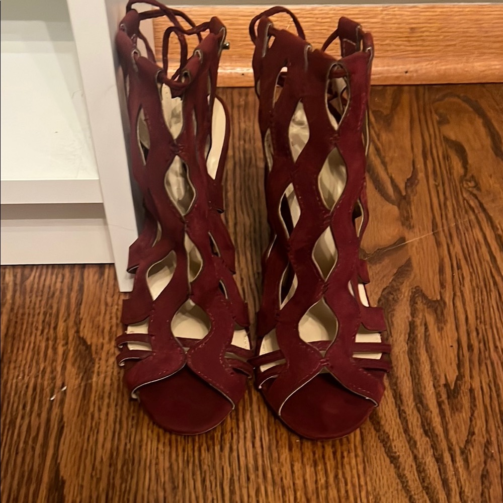 Women's Burgundy Cutout Heels